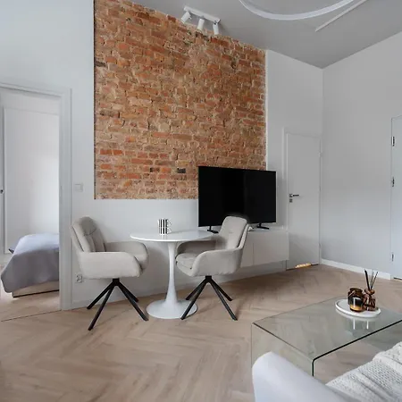 Fancy District Jezyce Apartmán *