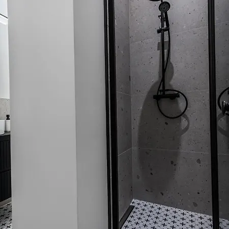 Fancy District Jezyce