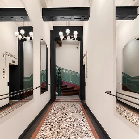 Fancy District Jezyce Apartman *