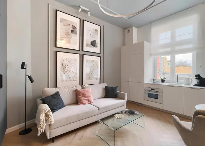 Fancy District Jezyce